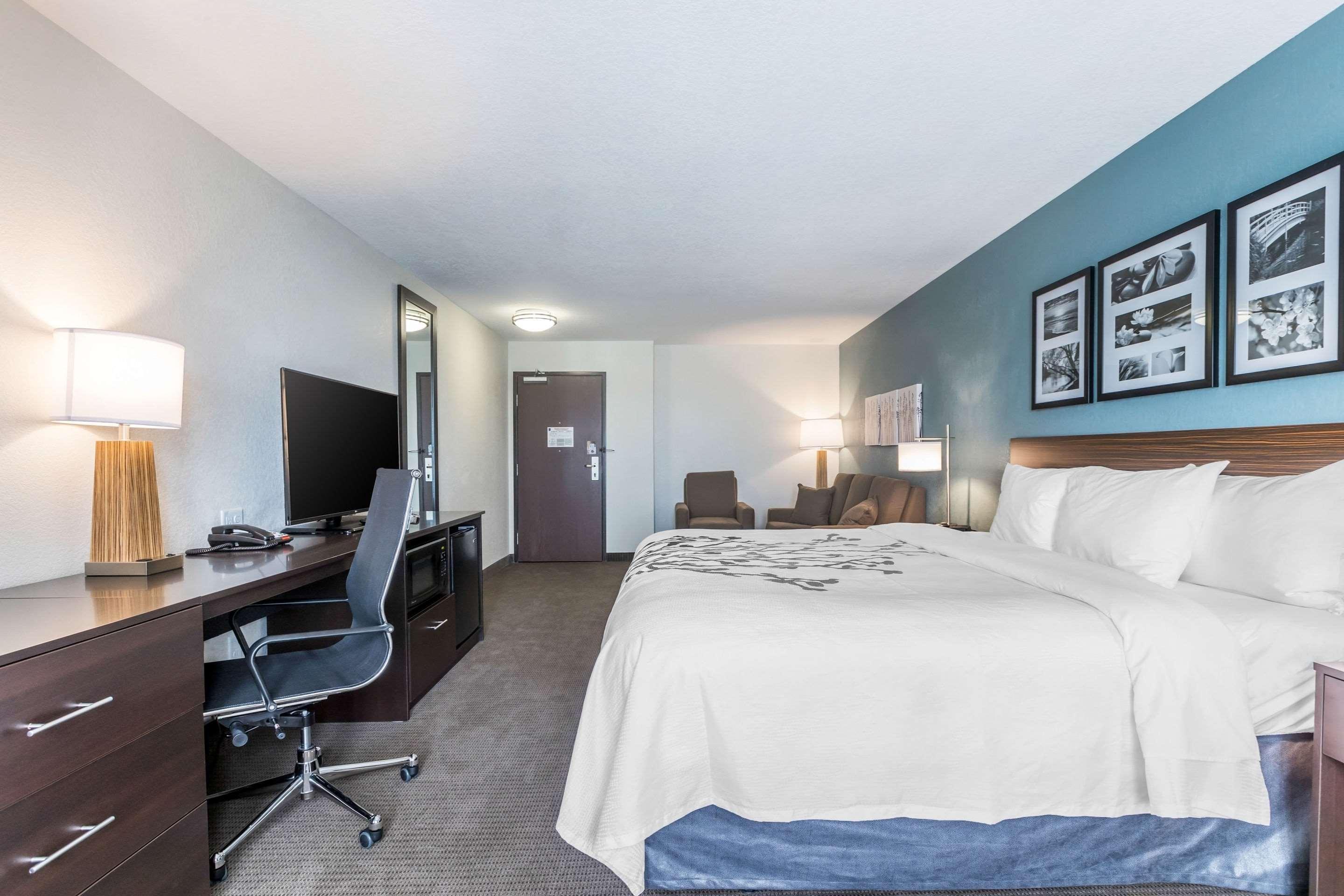 Sleep Inn & Suites West Des Moines Near Jordan Creek Bagian luar foto