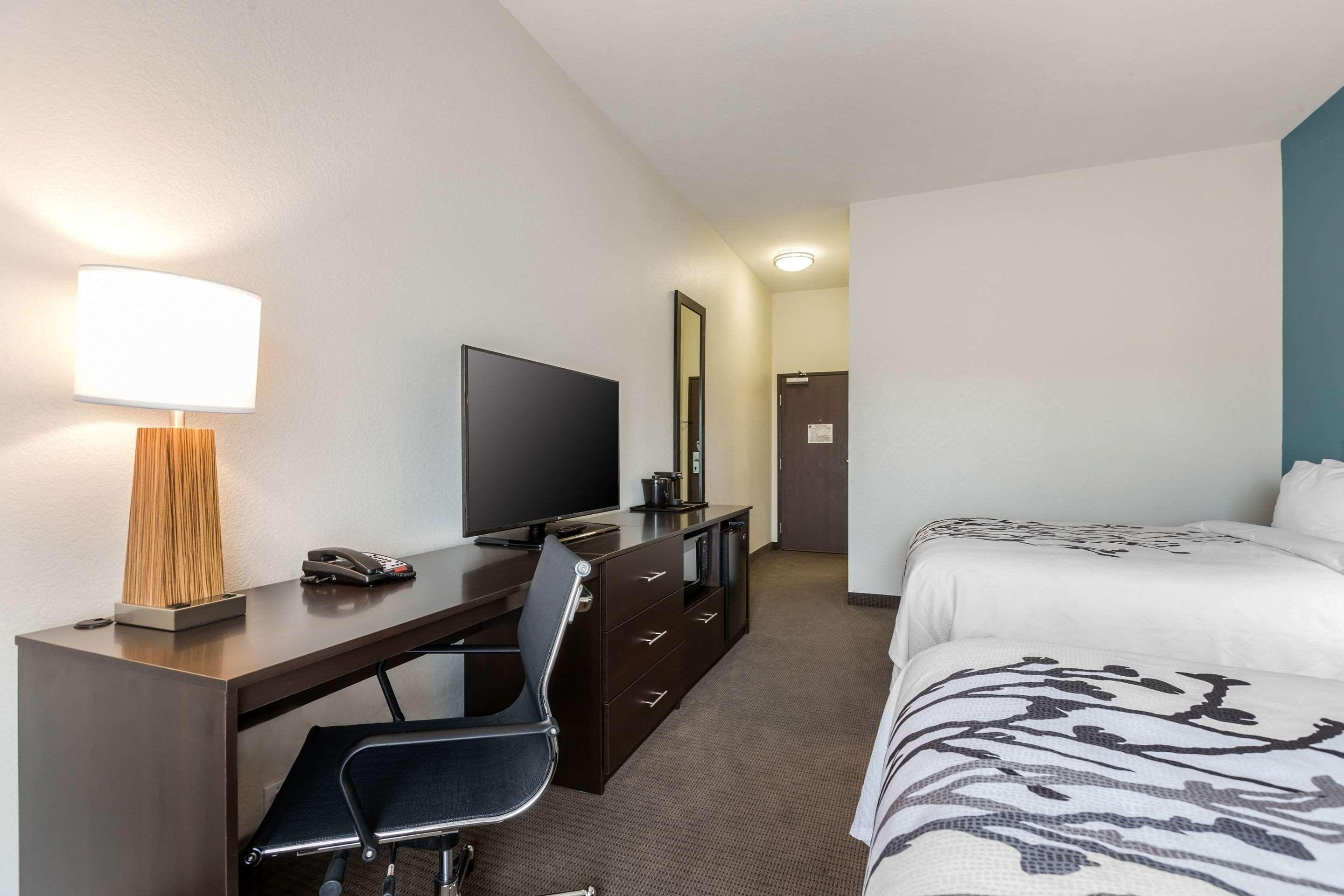Sleep Inn & Suites West Des Moines Near Jordan Creek Bagian luar foto